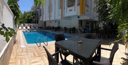 Lavin Garden Hotel