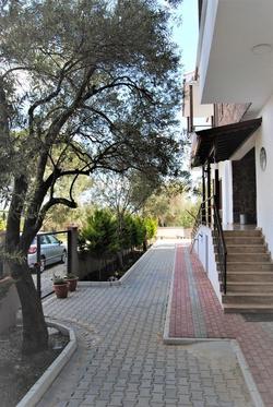 Beyaz Konak Gure