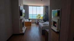 Lake Life Hotel