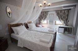 Iola Otel