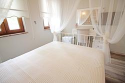 Karina Vineyard House