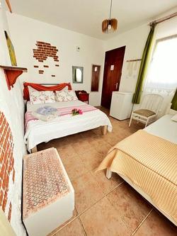Tenedos Tatil Odaları