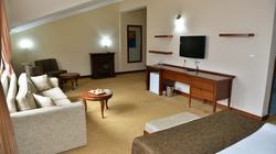 West Davraz Hotel