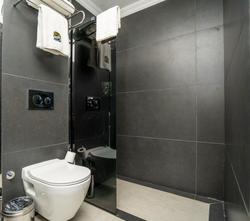 216 Eagle Palace Suite