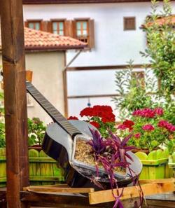 Çeşmeli Konakları