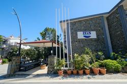 Zeus Turunç Otel