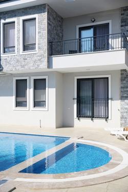 Bright House Apart