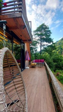 Zayna Bungalov