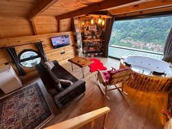 Moni Suit Bungalow