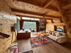 Moni Suit Bungalow