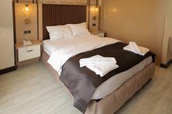Eden's Hotel