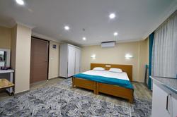 Myra Roof Butik Apart