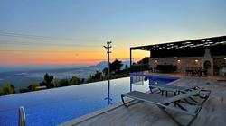 Villa Ayla