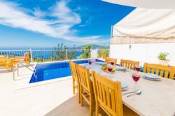 Villa White