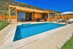 Villa Black Rose