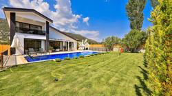 Villa Made