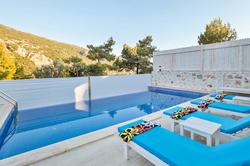 Villa Stone 1
