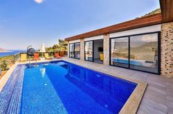 Villa Bronz