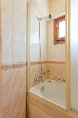 Myros Ortak Havuzlu Villa