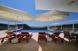 Villa Oscar Üzümlü