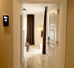 Insuit Luxury Hotel