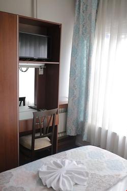 Otel Ünlü