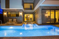 Luxury Villa Swan 3 Özel Havuzlu