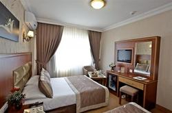 Hermanos Hotel