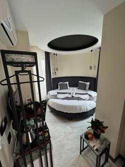 Queen Airport Hotel
