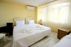 Maxi Hotel