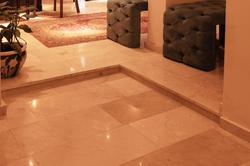 The Lola Hotel