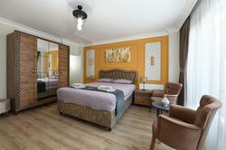 Space Suite 5