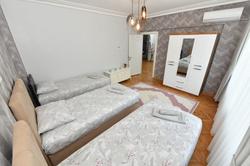 Center Suite 5