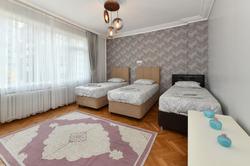 Center Suite 5