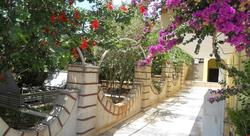 Barış Hotel