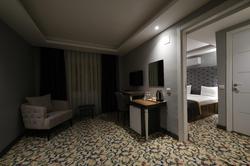 Eniza Hotel