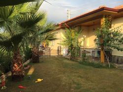 Three Palms Suites