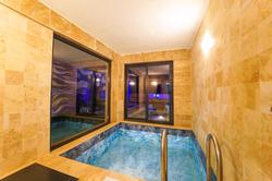 Villa Legendary 1