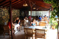 Everest Hotel