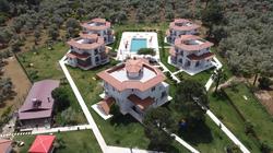 Ayaklı Göl Evleri