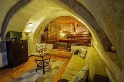 Adanos Konuk Evi