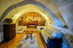 Adanos Konuk Evi