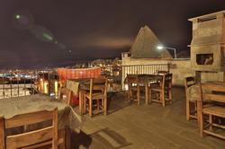 Explorer Cave Hotel
