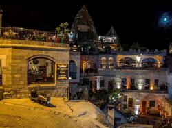 Elegance Cave Suites