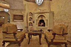 Romance Cave Suites