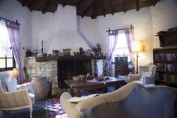 Bakkhos Guesthouse