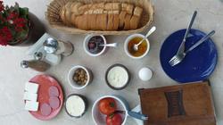 Bakkhos Guesthouse