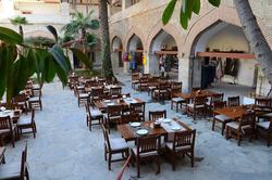 Club Caravanserail