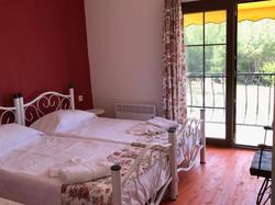 Baska Bir Yer Butik Otel
