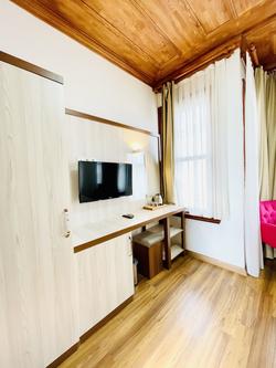 Qonaq Hotel & Suites